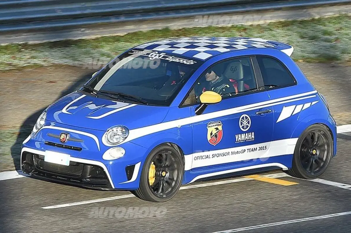 Monza Rally Show 2015: Vale Rossi in ricognizione sulla Abarth 695 Yamaha