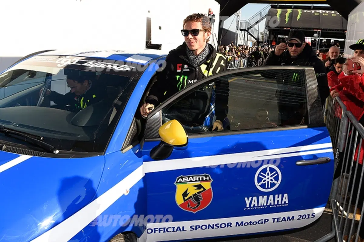 Monza Rally Show 2015: Vale Rossi in ricognizione sulla Abarth 695 Yamaha (2)
