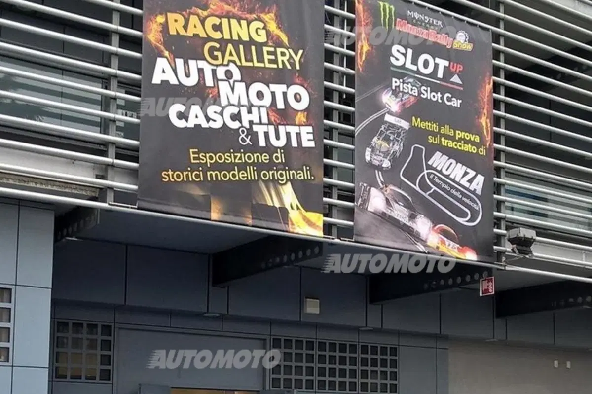 Monza Rally Show 2015: Vale Rossi in ricognizione sulla Abarth 695 Yamaha (11)