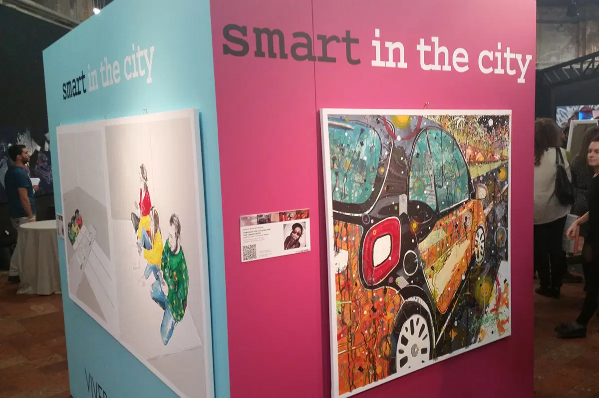 smart, autoRitratti: ecco la sua prima collezione d'arte