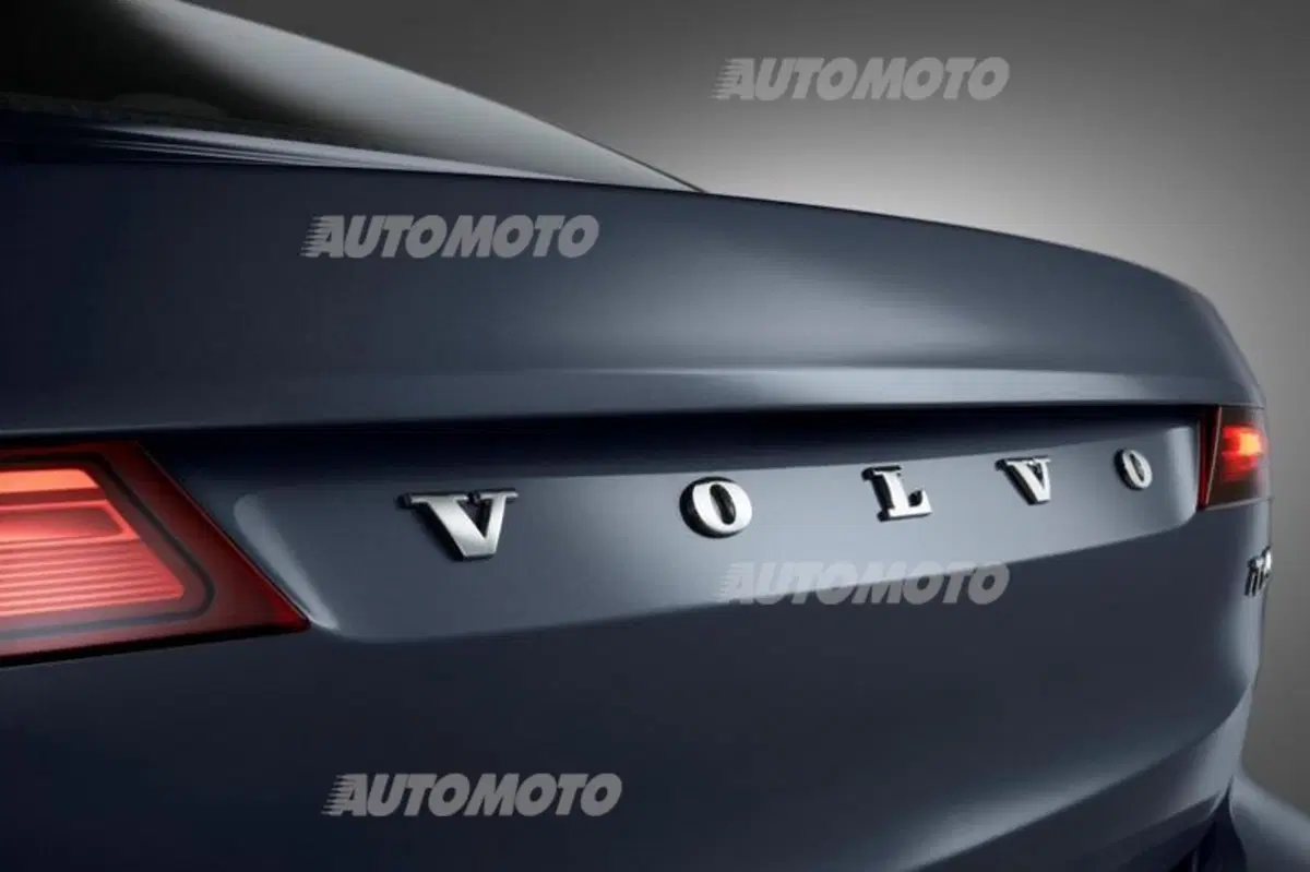 Volvo S90, ecco la nuova ammiraglia di Goteborg (4)