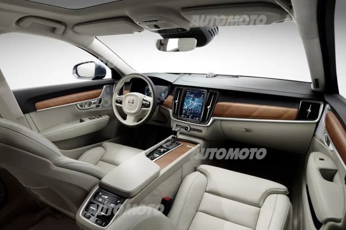 Volvo S90, ecco la nuova ammiraglia di Goteborg (8)