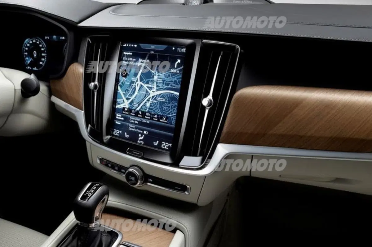 Volvo S90, ecco la nuova ammiraglia di Goteborg (18)