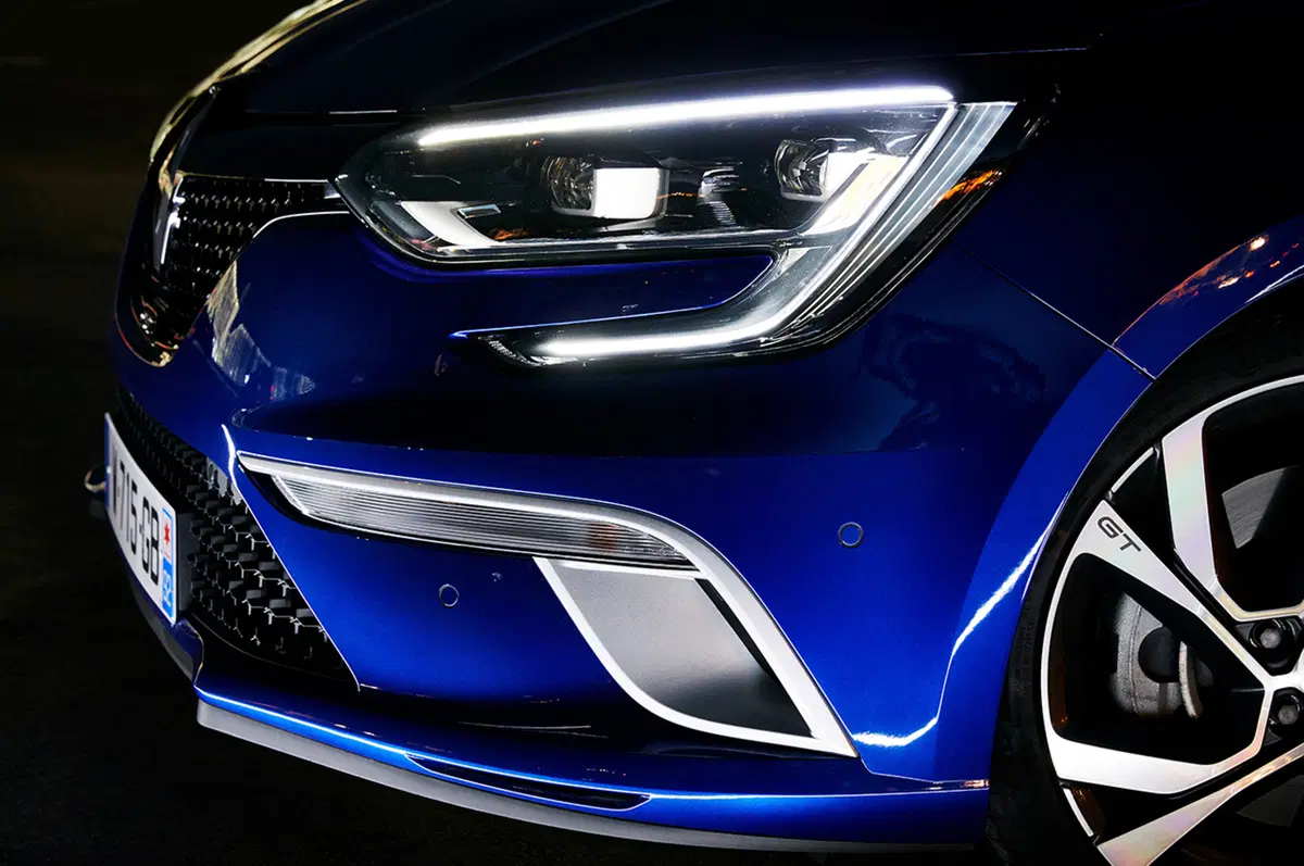 Nuova Renault Megane: i prezzi per l'Italia (25)