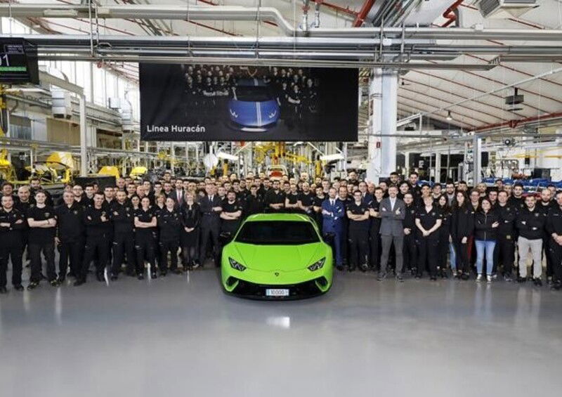 Lamborghini Huracan a quota 10.000