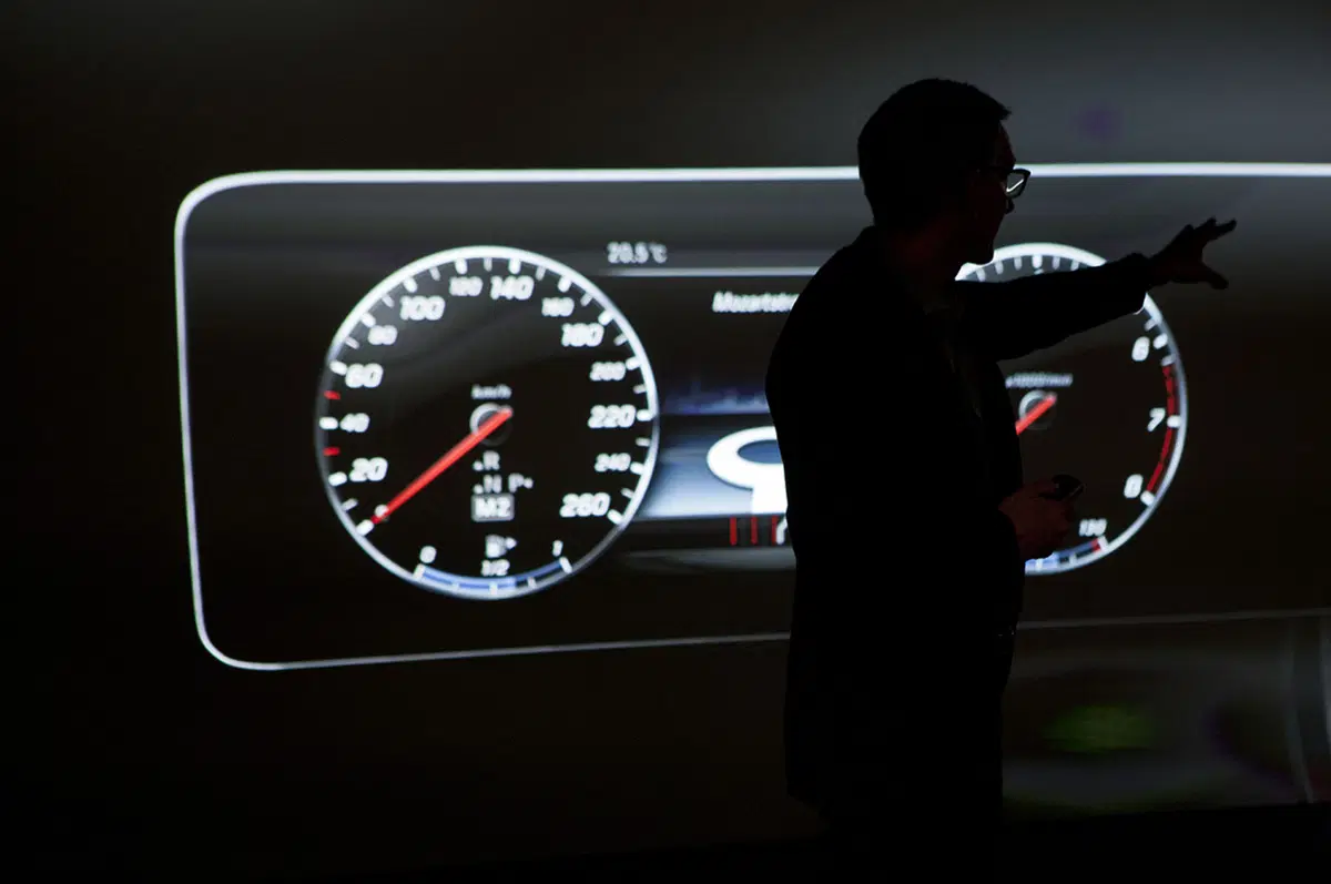 Nuova Mercedes Classe E: interni in salsa Classe S (5)