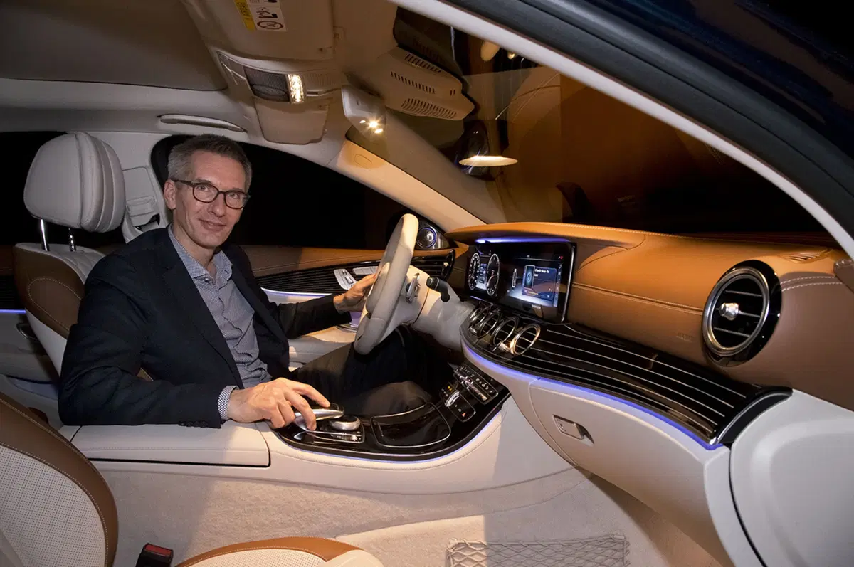 Nuova Mercedes Classe E: interni in salsa Classe S (6)