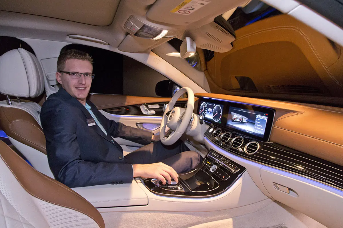 Nuova Mercedes Classe E: interni in salsa Classe S (8)