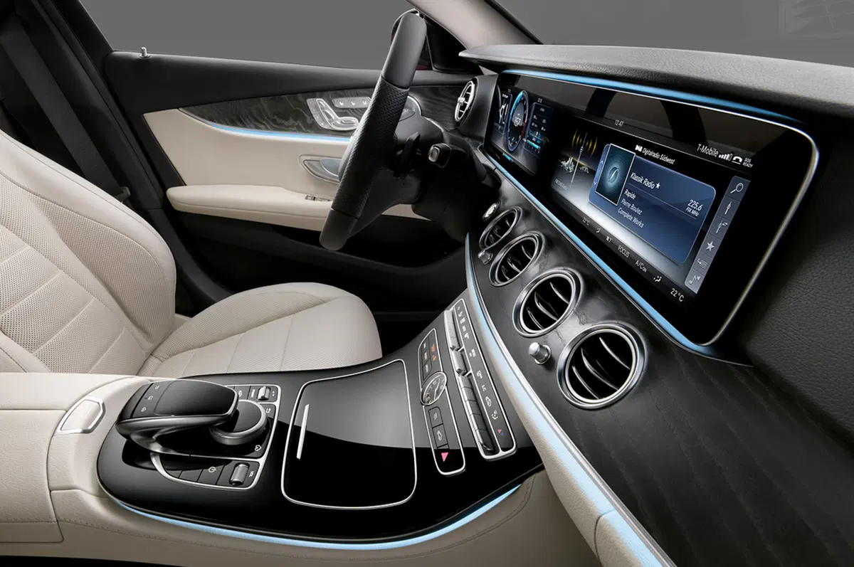 Nuova Mercedes Classe E: interni in salsa Classe S (14)