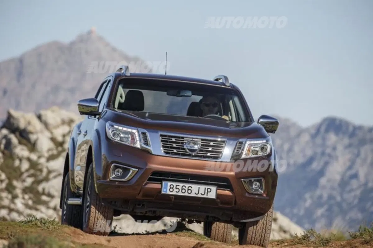 Nissan Navara NP300 (3)