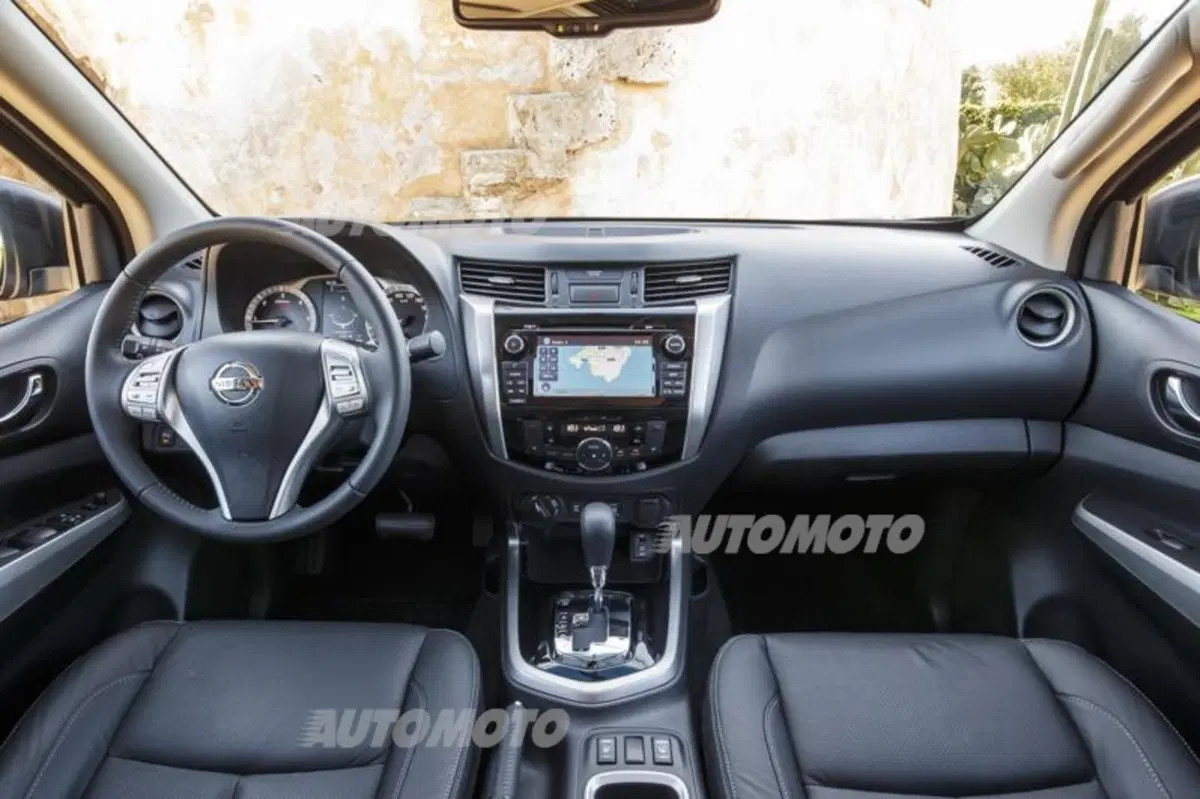 Nissan Navara NP300 (10)