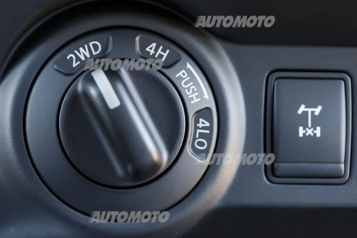 Nissan Navara NP300 (11)
