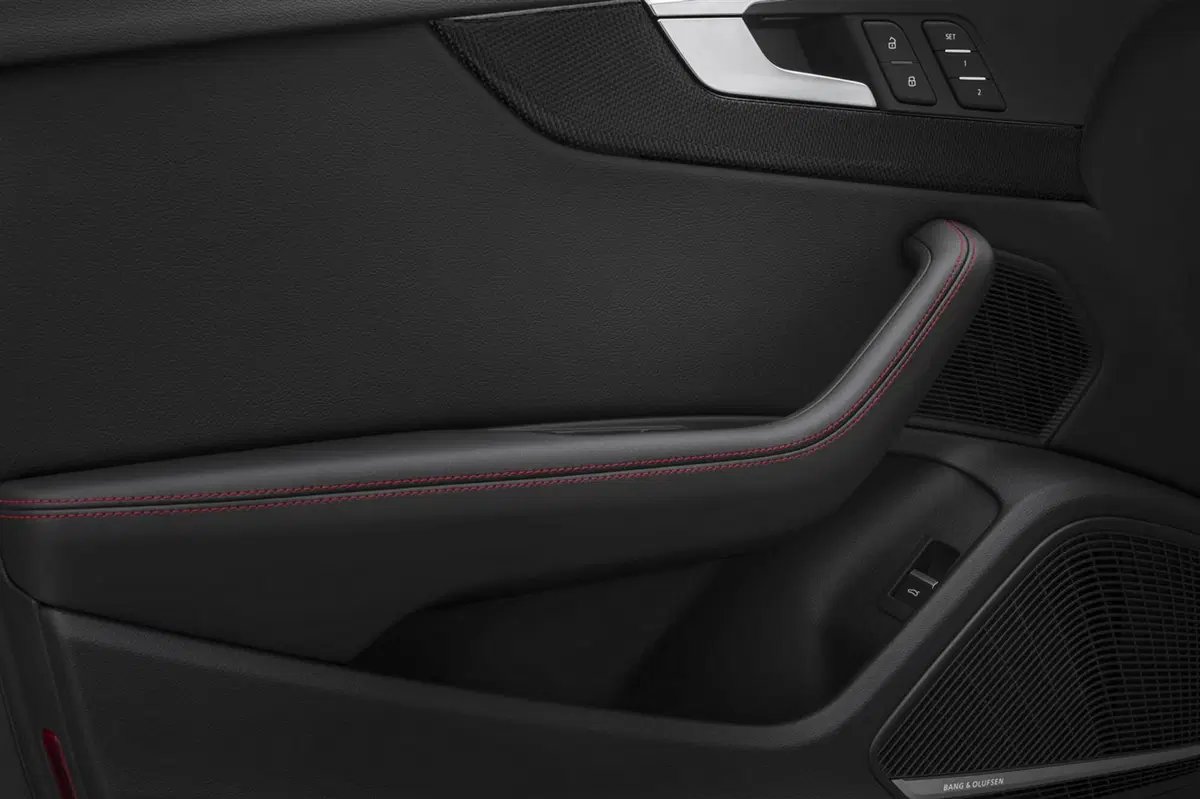 Audi A4 S line Black, nero sportivo (13)