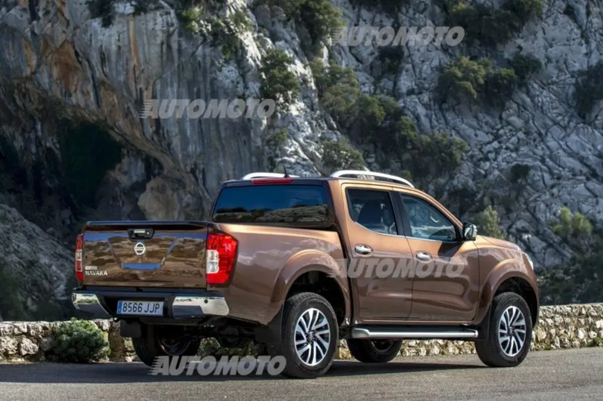 Nissan Navara NP300 (14)