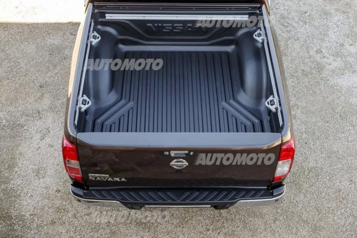 Nissan Navara NP300 (16)