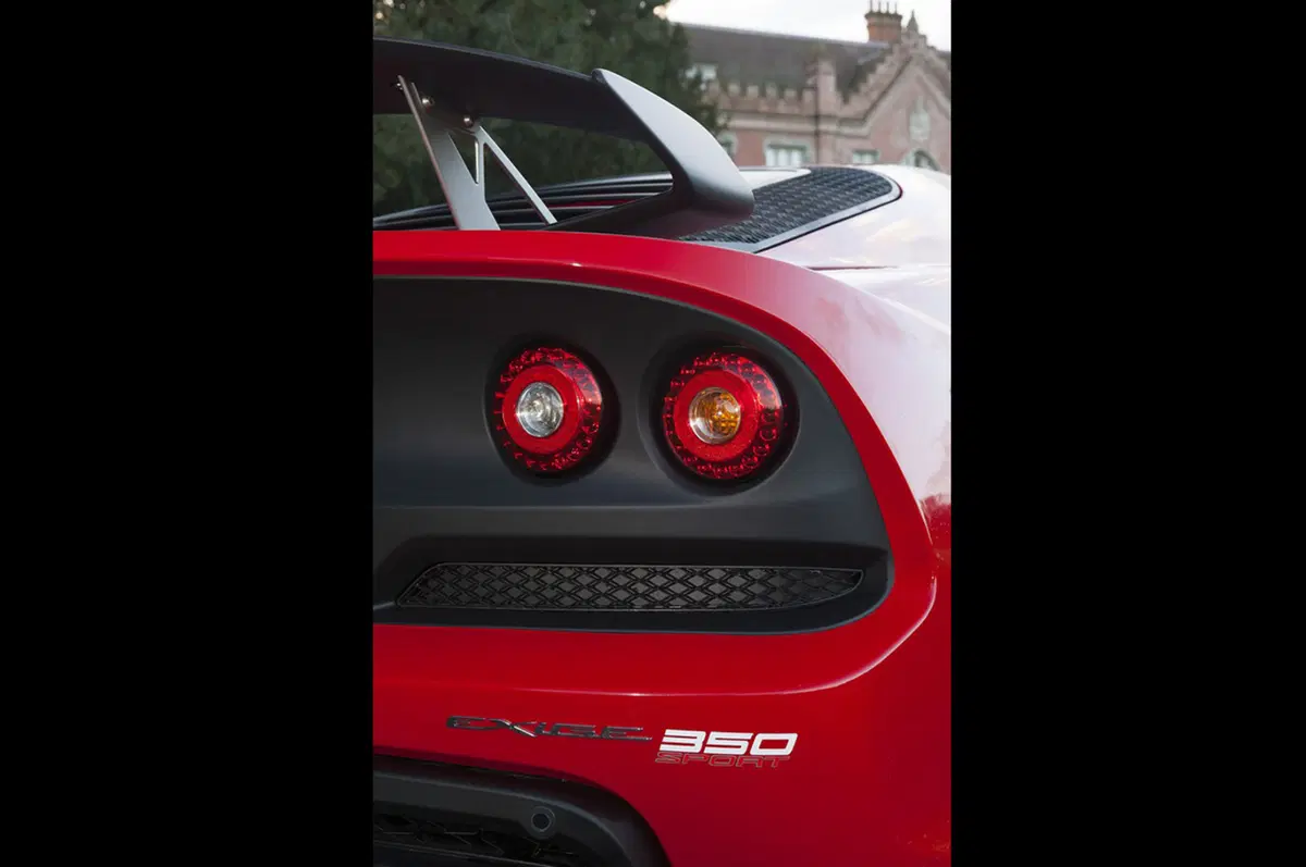 Lotus Exige Sport 350: più leggera e più scattante (30)