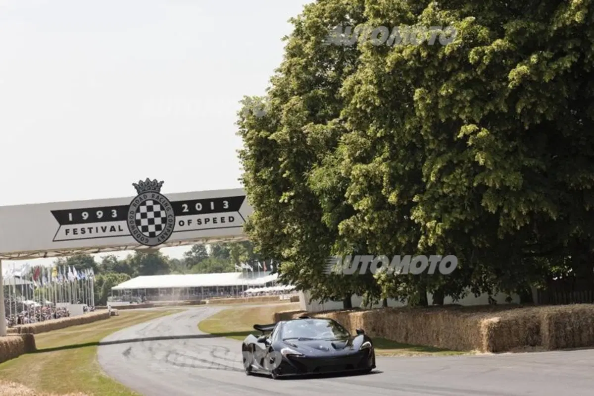 McLaren P1, fine della corsa. Termina la produzione della hypercar di Woking (9)