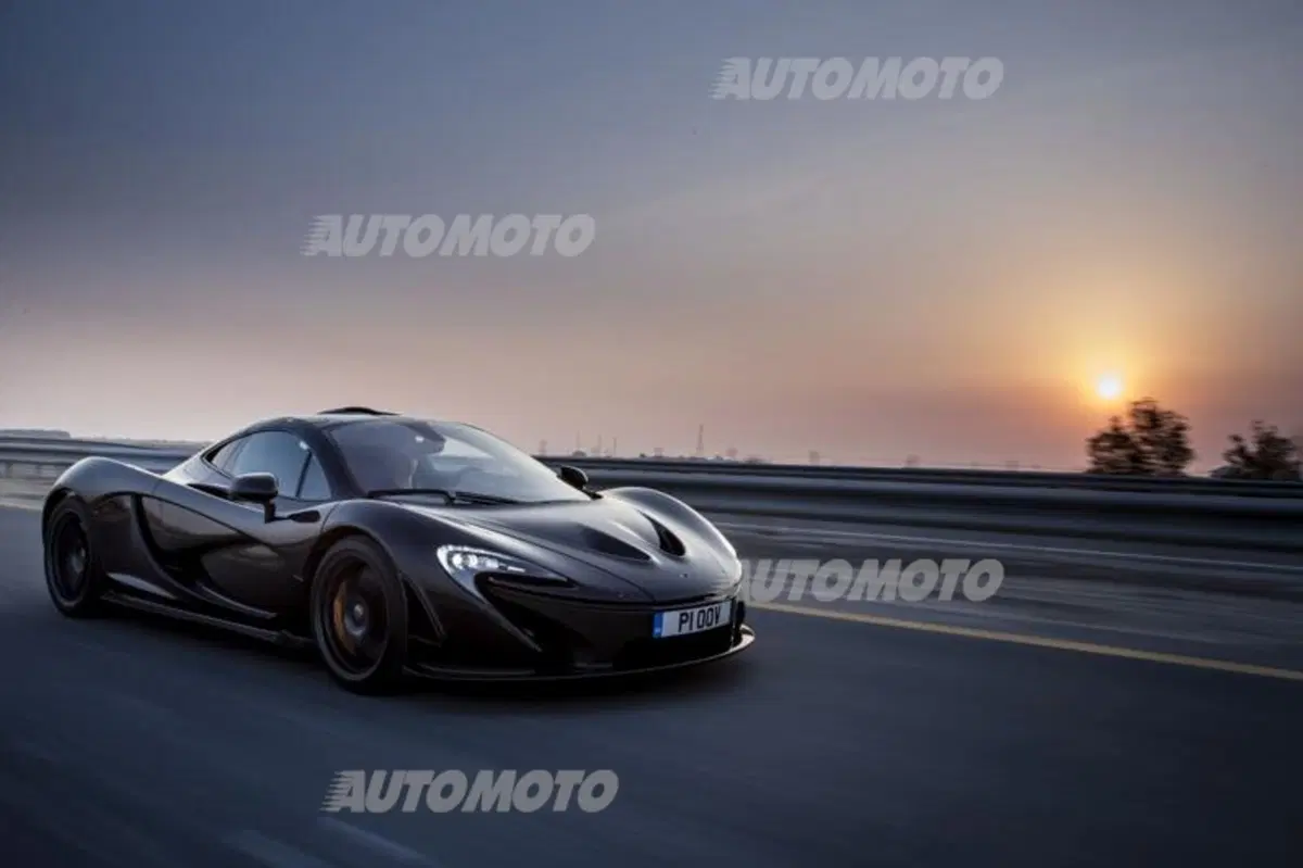 McLaren P1, fine della corsa. Termina la produzione della hypercar di Woking (12)