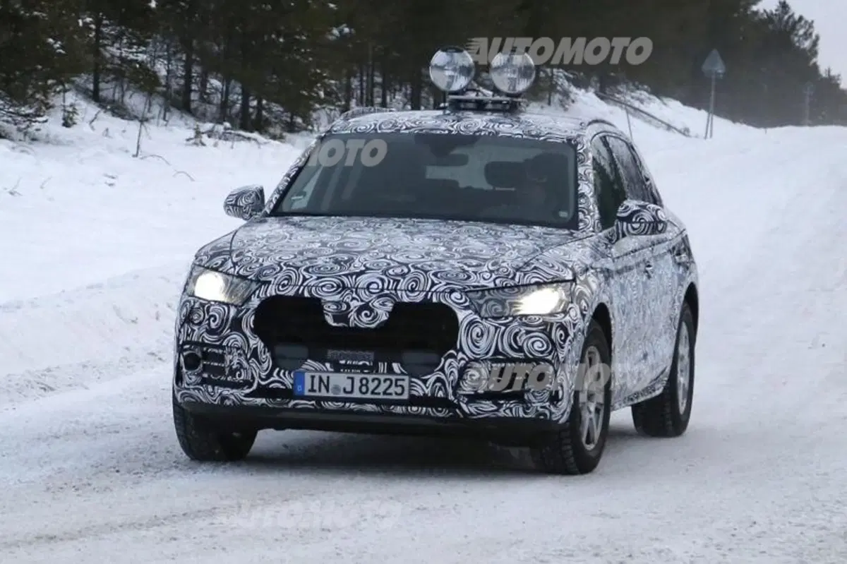 Audi Q5, la seconda generazione fa le prove sulla neve