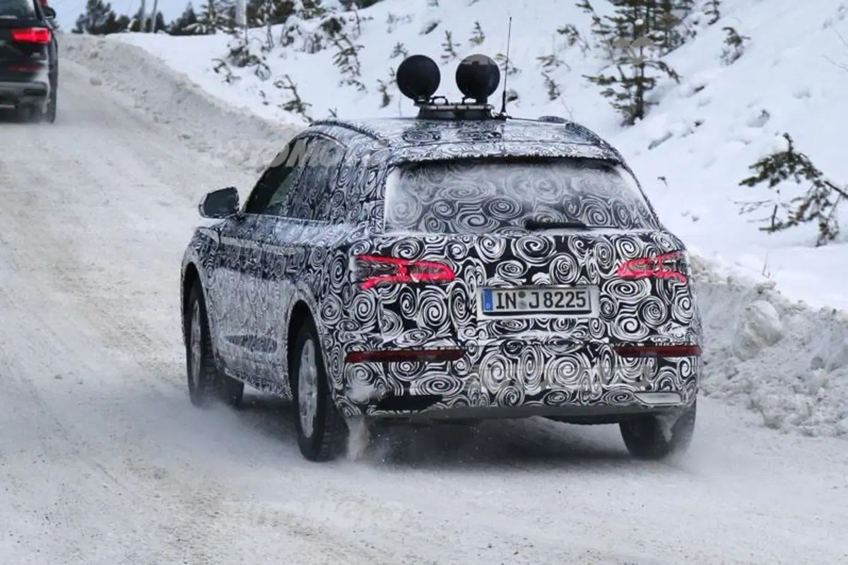 Audi Q5, la seconda generazione fa le prove sulla neve (6)