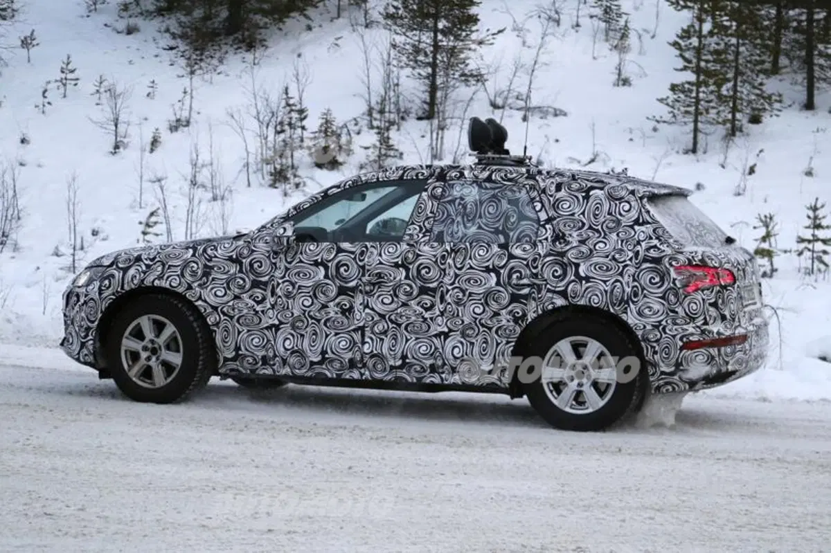Audi Q5, la seconda generazione fa le prove sulla neve (8)