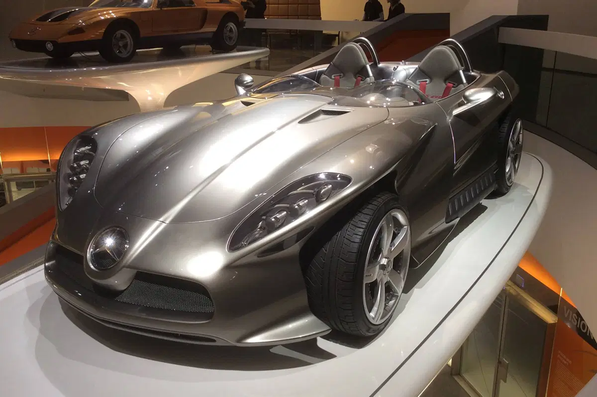 Mercedes, il Museo di Stoccarda si arricchisce della F1 di Hamilton (10)