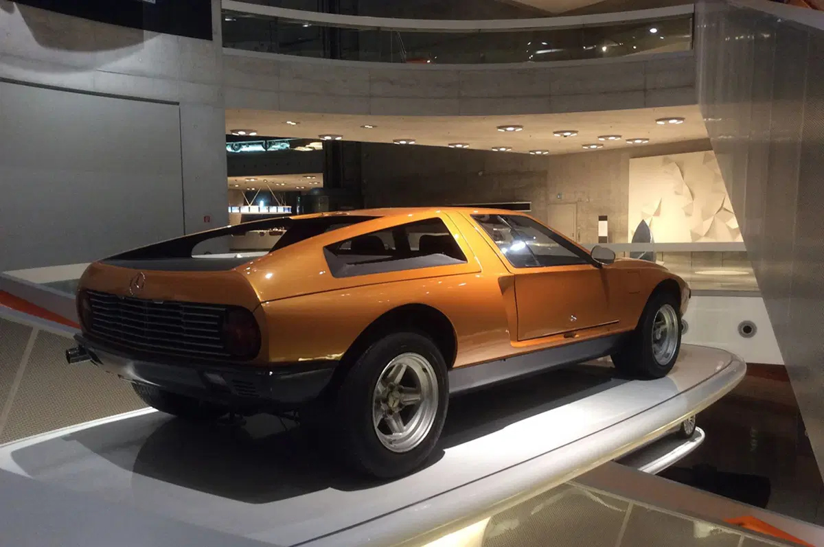 Mercedes, il Museo di Stoccarda si arricchisce della F1 di Hamilton (19)