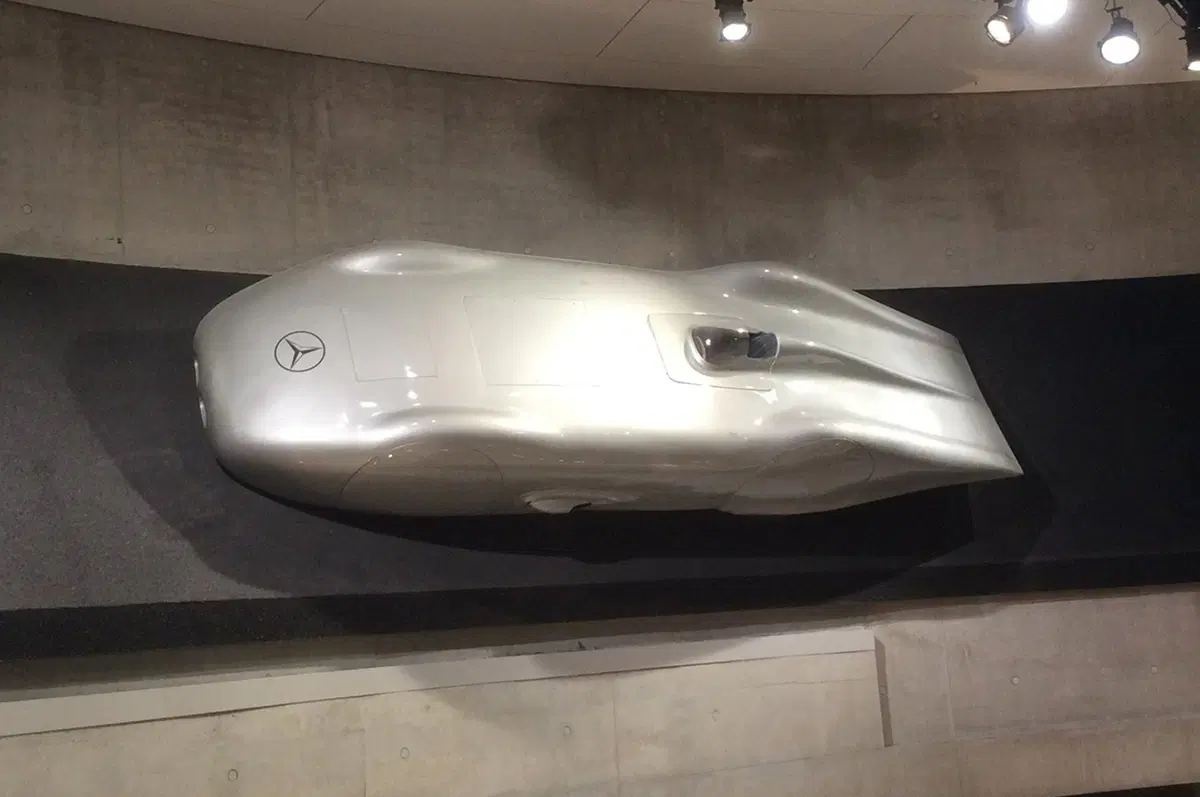 Mercedes, il Museo di Stoccarda si arricchisce della F1 di Hamilton (24)