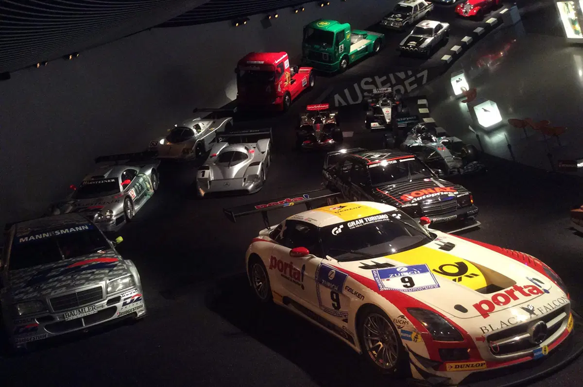 Mercedes, il Museo di Stoccarda si arricchisce della F1 di Hamilton (34)