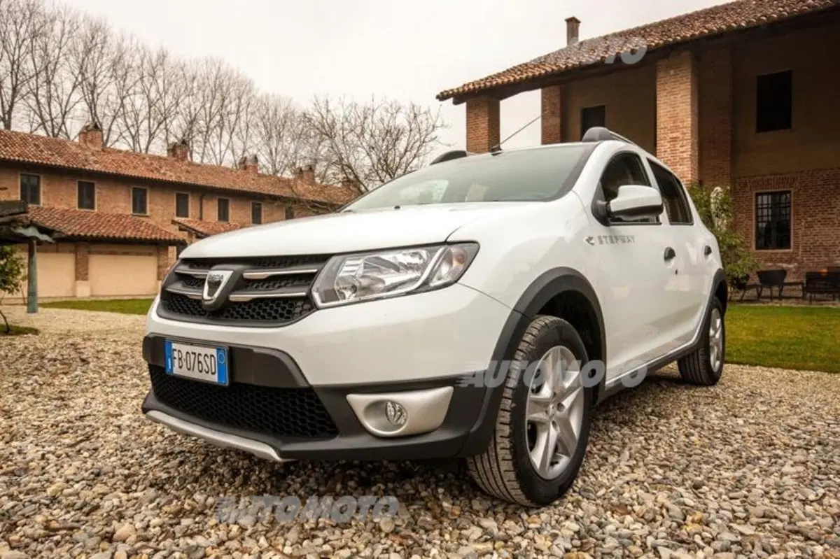 Dacia Sandero Stepway Turbo GPL (13)