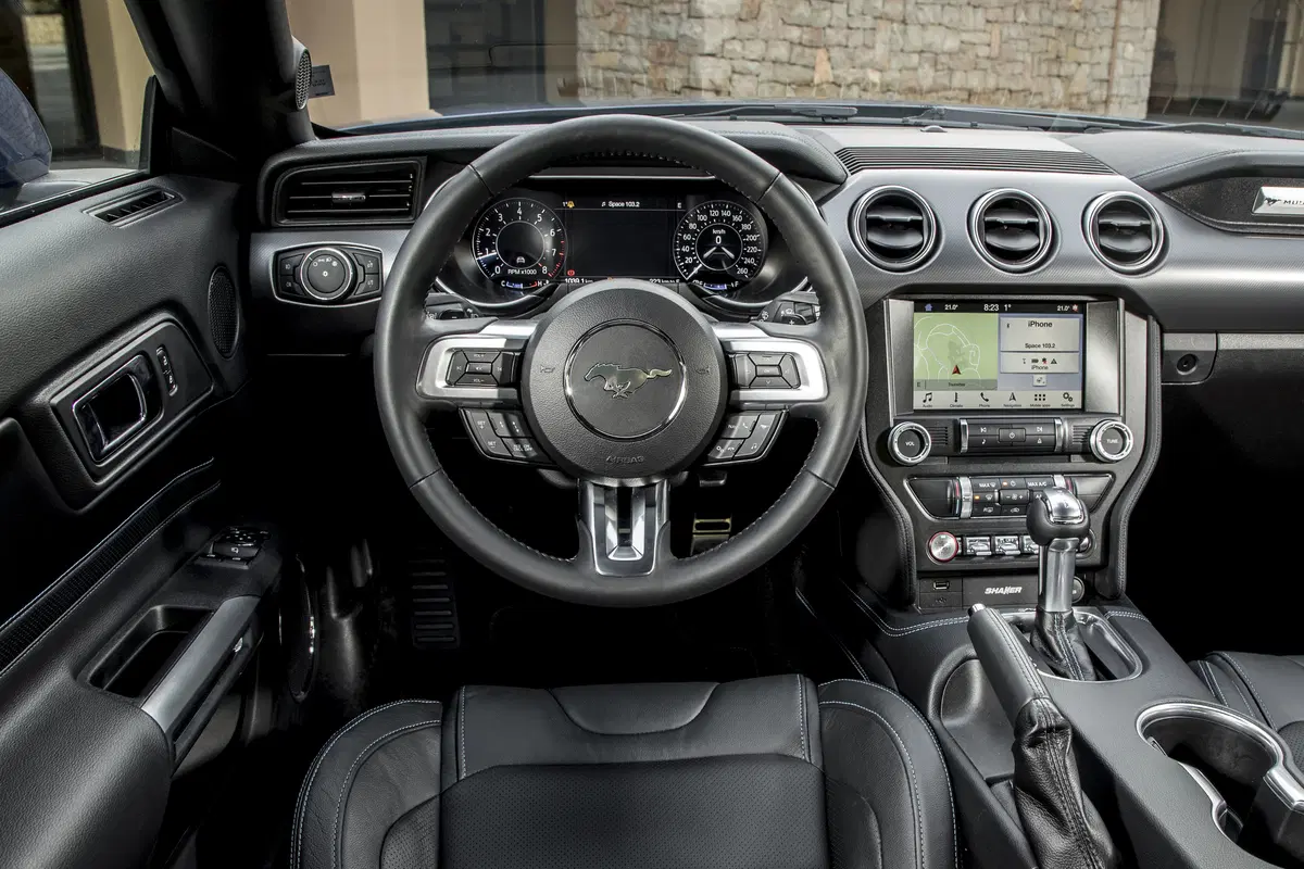 Ford Mustang 2018 restyling: cambio automatico a 10 marce, nuovo look e motori da 290 e 450 cv [Vide (19)