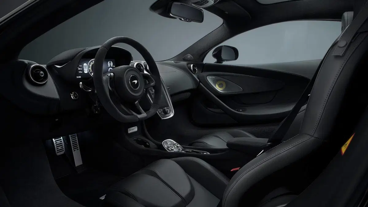 McLaren 570GT Black Collection, serie limitata in 100 esemplari (6)