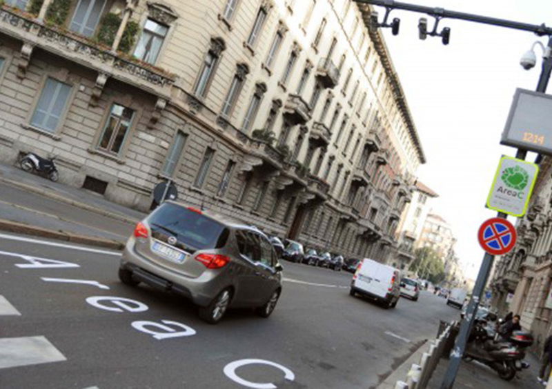 Milano, Area C: telecamere accese il 24 Dicembre