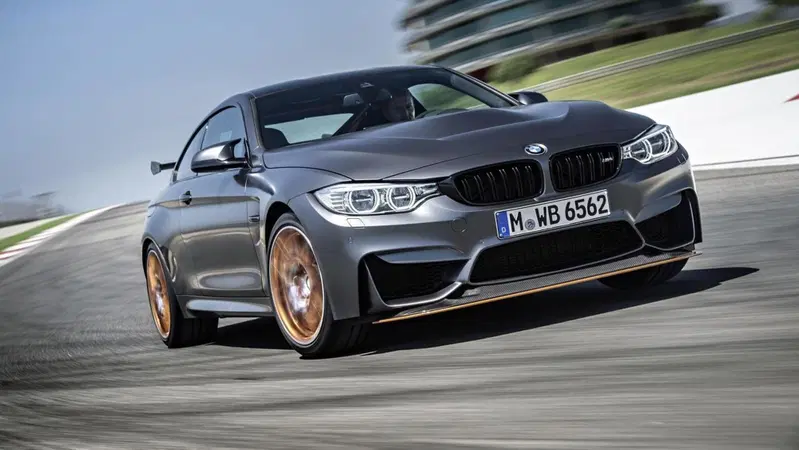 BMW M4 GTS: 7'28'' al Nurburgring!