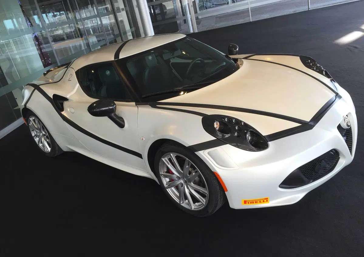 L'Alfa 4C del record al N&uuml;rburgring &egrave; al Motor Village Arese