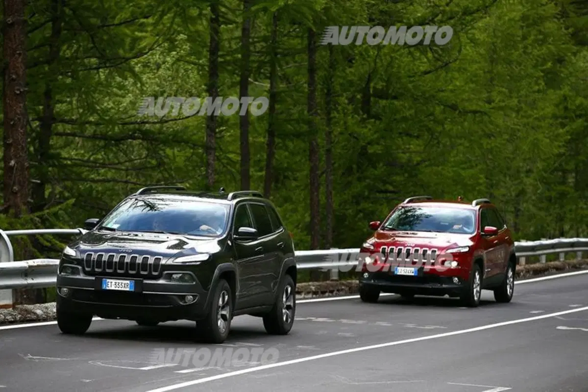 Jeep Cherokee 2.2 200 CV (11)