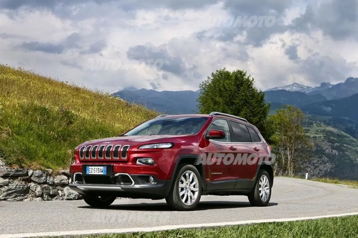 Jeep Cherokee 2.2 200 CV (17)
