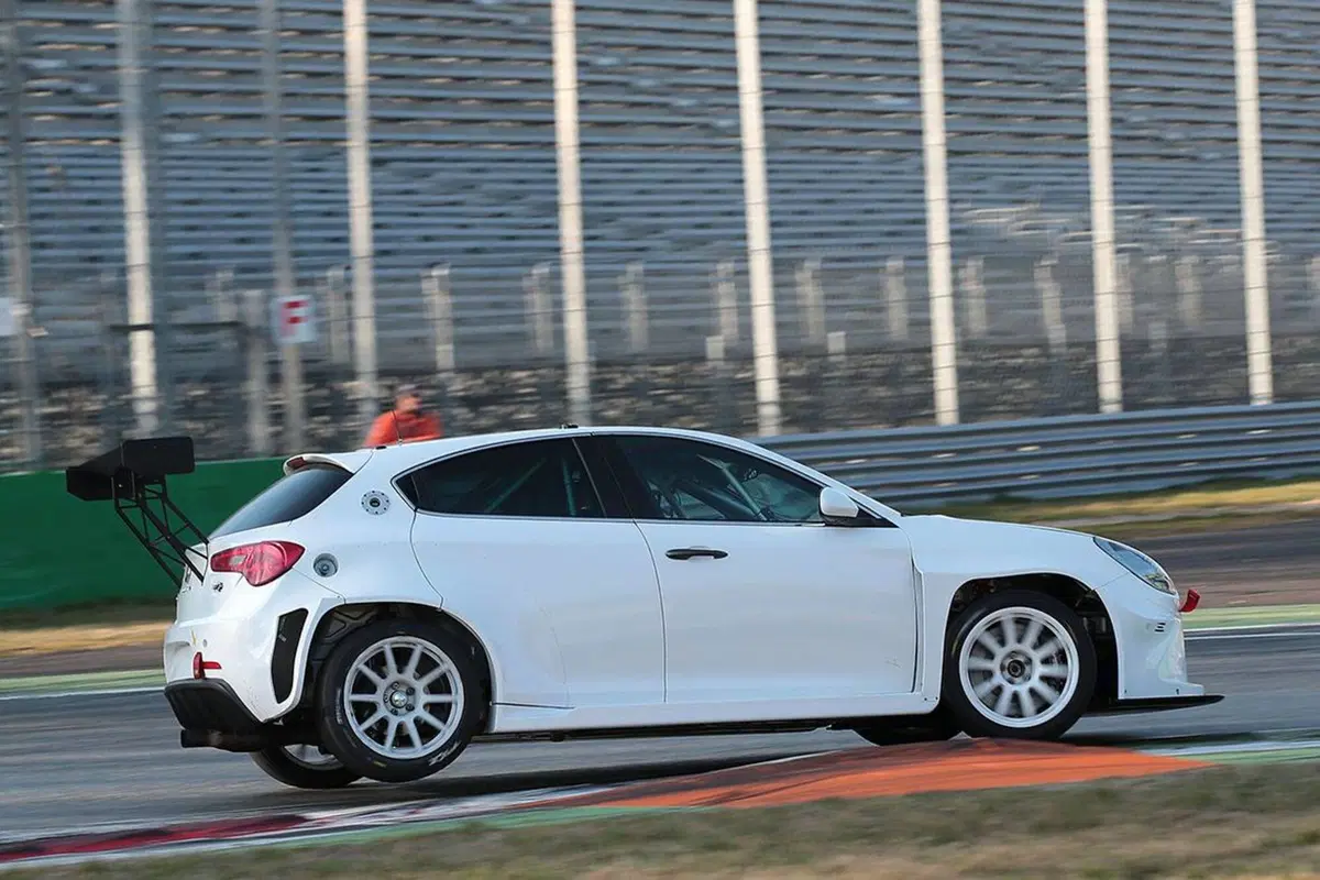 WTCR 2018: Fabrizio Giovanardi torna in pista con Alfa e Romeo Ferraris (3)