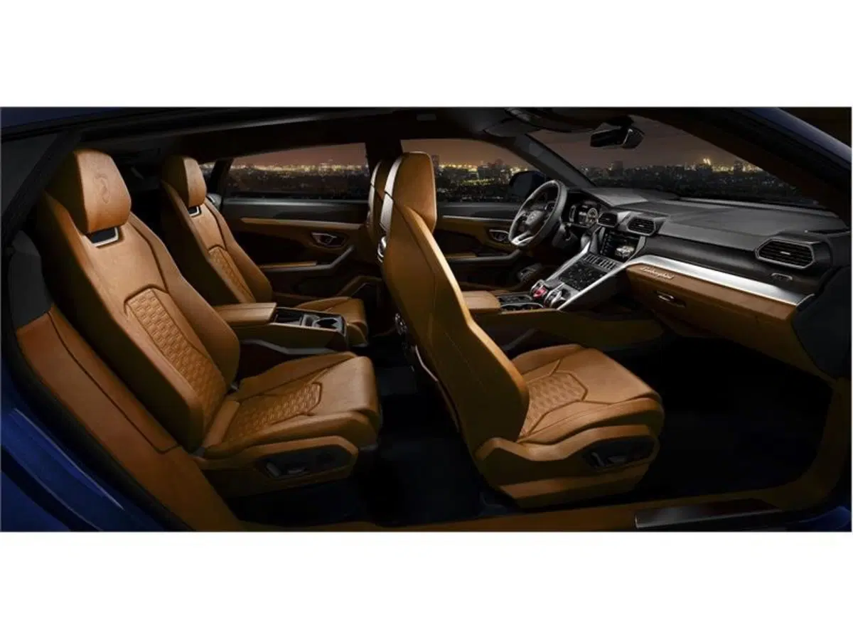 Quale comprare, Confronto: Lamborghini Urus Vs Bentley Bentayga (28)