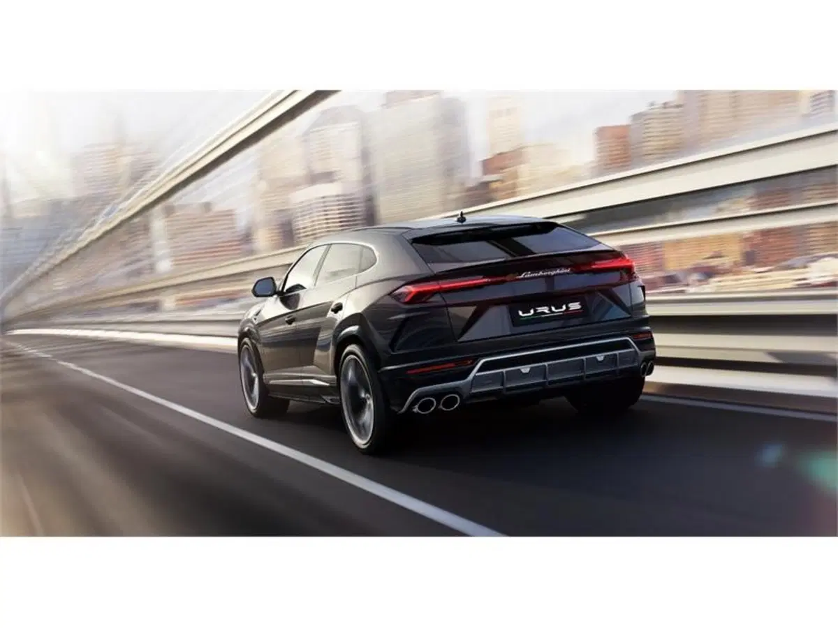 Quale comprare, Confronto: Lamborghini Urus Vs Bentley Bentayga (14)