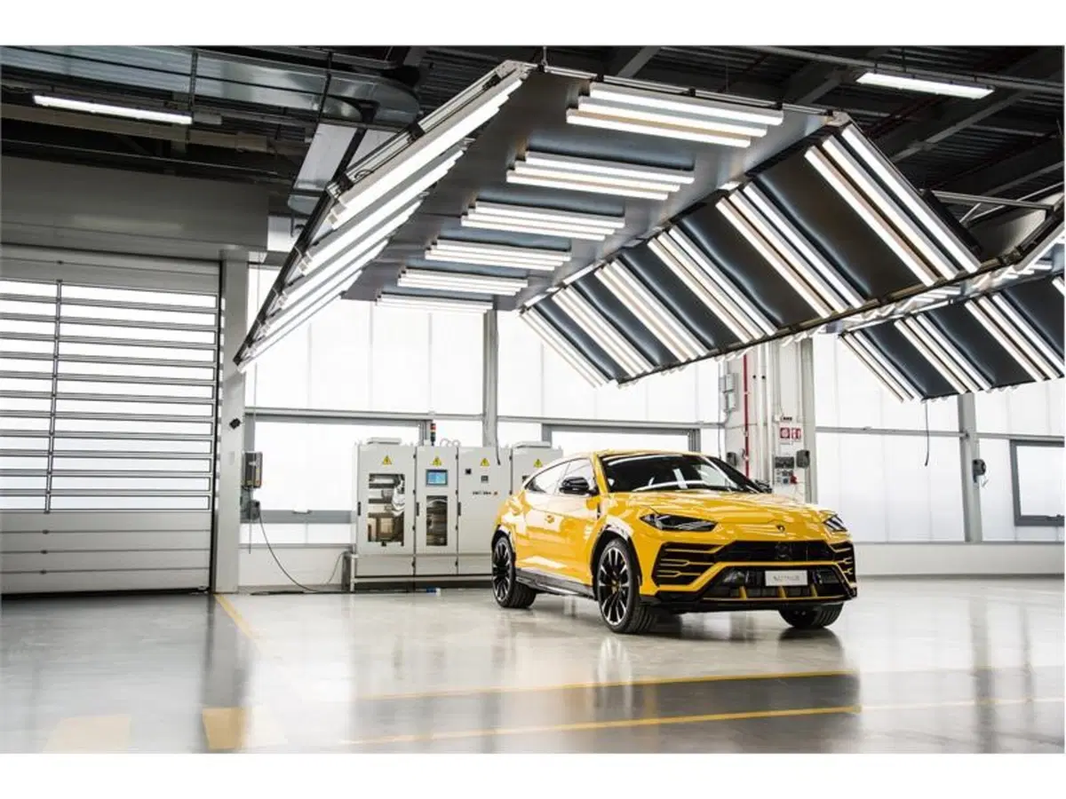 Quale comprare, Confronto: Lamborghini Urus Vs Bentley Bentayga (22)