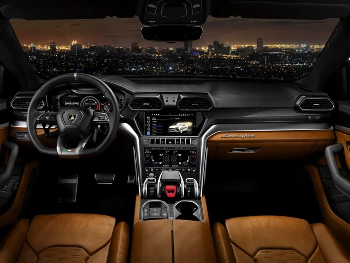 Quale comprare, Confronto: Lamborghini Urus Vs Bentley Bentayga (25)