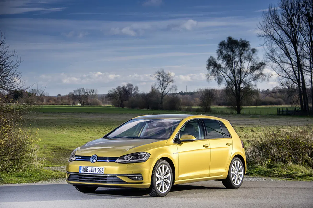 Volkswagen Golf 1.5 TSI ACT BlueMotion, efficiente come un Diesel (4)