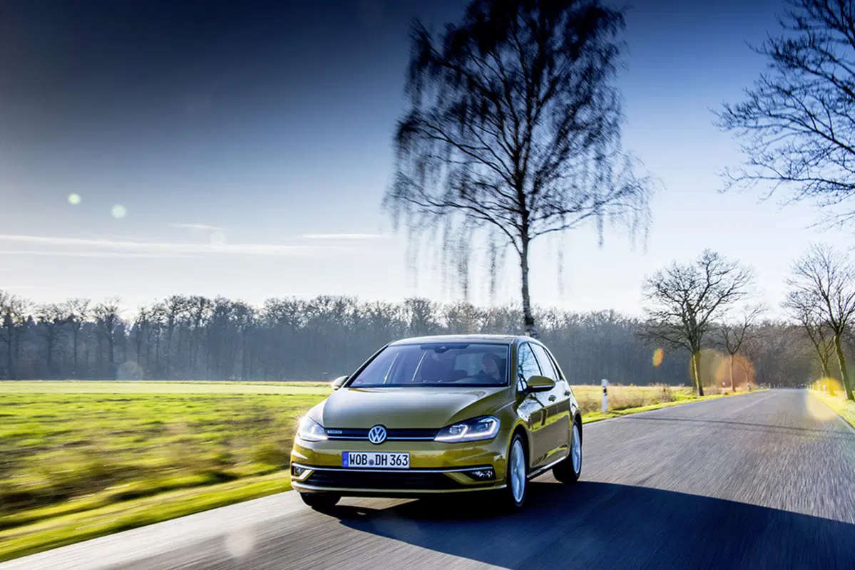 Volkswagen Golf 1.5 TSI ACT BlueMotion, efficiente come un Diesel (2)