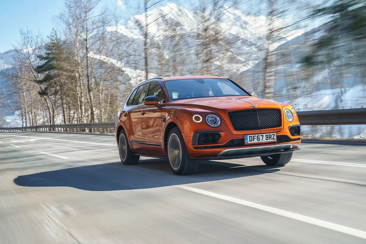 Bentley Bentayga, il SUV inglese guadagna la cassaforte integrata (5)