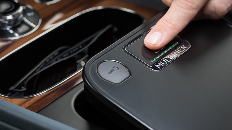 Bentley Bentayga, il SUV inglese guadagna la cassaforte integrata