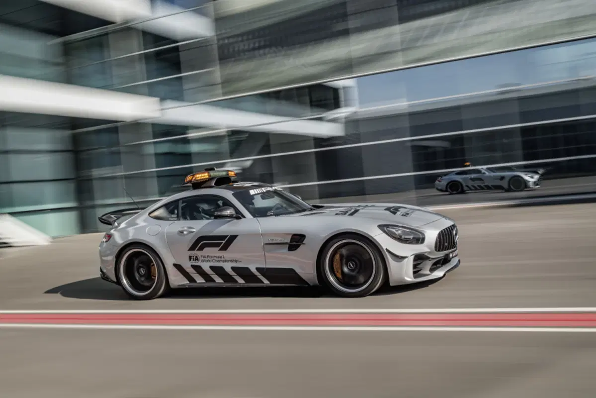 Formula 1: la Mercedes AMG GT R è la safety car 2018