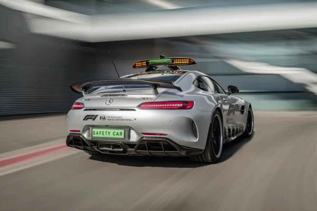 Formula 1: la Mercedes AMG GT R è la safety car 2018 (2)