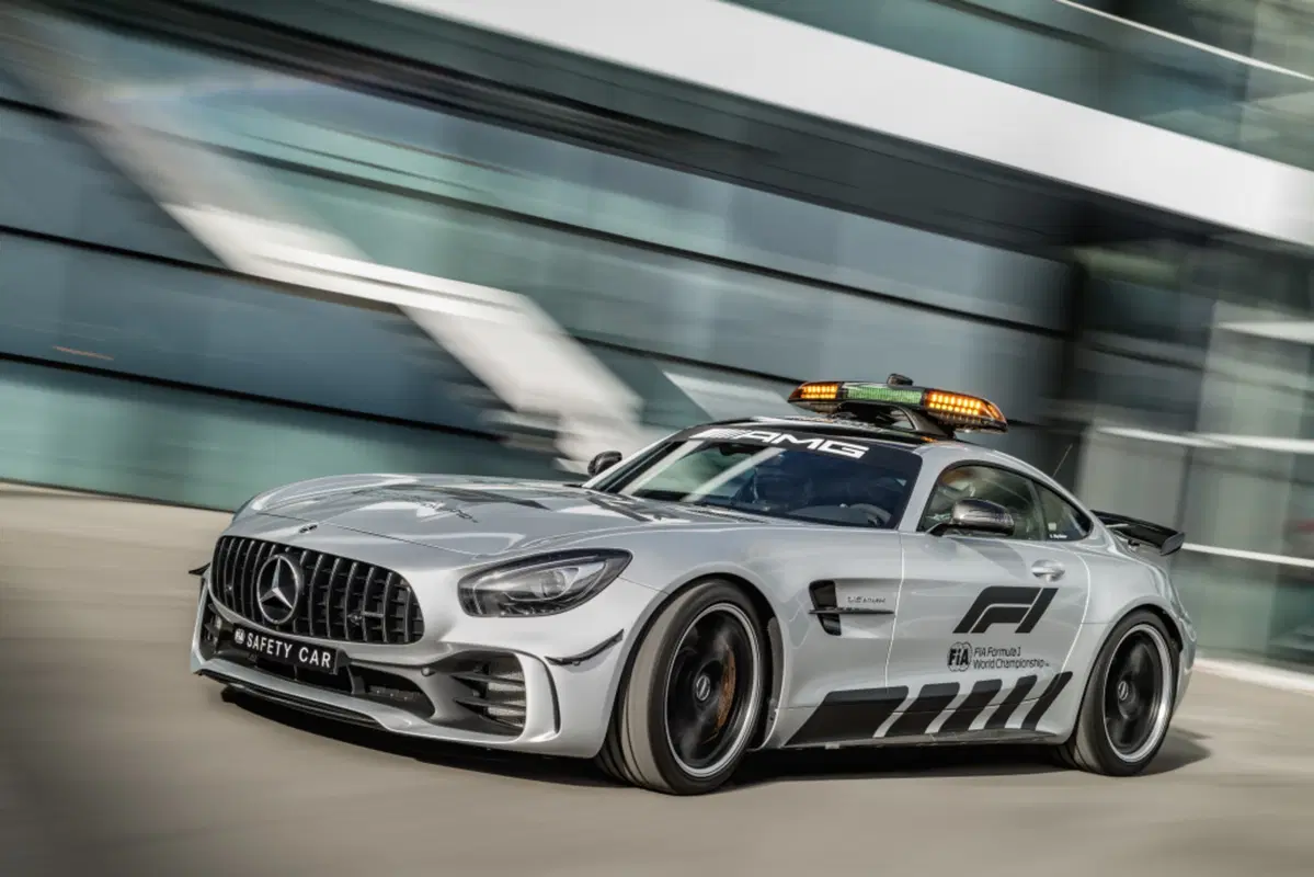 Formula 1: la Mercedes AMG GT R è la safety car 2018 (5)