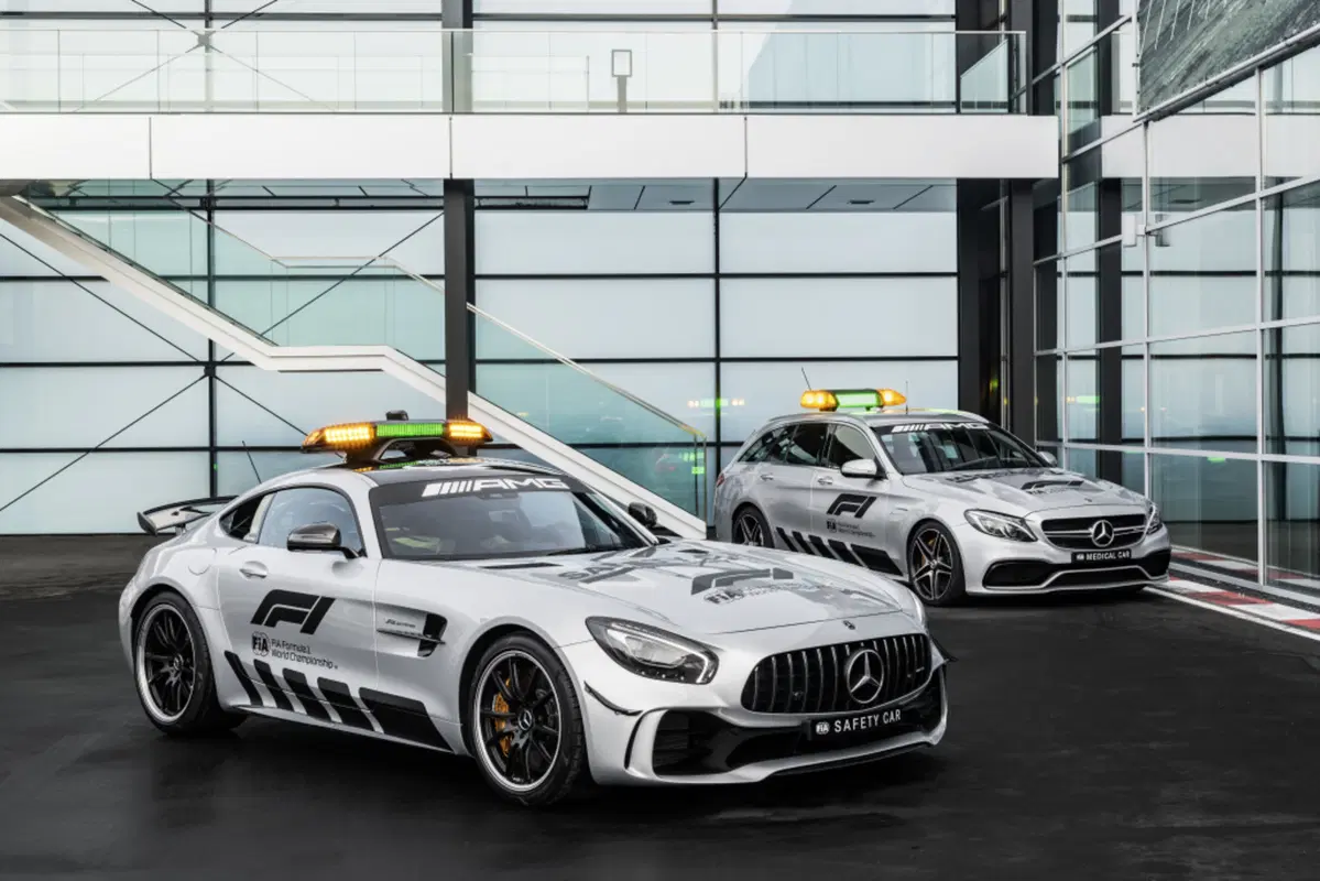 Formula 1: la Mercedes AMG GT R è la safety car 2018 (9)